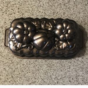New- NordicWare Botanical pumpkin loaf pan